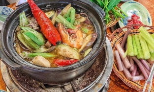 3 quán lẩu mắm chuẩn vị miền Tây cho người mê món này ở Sài Gòn