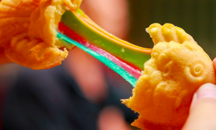 4 món ăn độc đáo của năm 2020 tại Sài Gòn: Màu mè có, dát vàng cũng có luôn