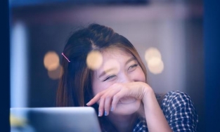 Là phụ nữ, làm thế nào để trở nên hạnh phúc?