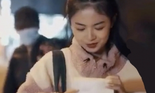 Trung Quốc: Quảng cáo bông tẩy trang bị chỉ trích vì xúc phạm phụ nữ