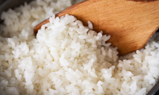 Cách bảo quản và làm nóng cơm nguội ngon như cơm mới nấu