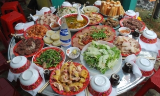 Thương nhớ sự bình dị trong mâm cơm Tết miền Trung