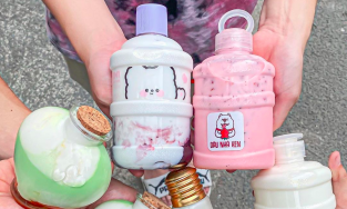 Độc đáo sữa dâu, sữa trái cây hình bình sữa, bình nước ở quận 10, Sài Gòn