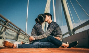 Nên tặng quà gì cho người yêu khi Valentine vào đúng dịp nghỉ Tết?