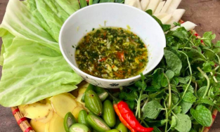 Cách làm bắp cải cuộn nhót xanh chấm chẩm chéo chỉ trong vòng 15 phút nhanh gọn