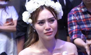 Web đen bị sập sau nghi vấn Ninh Dương Lan Ngọc lộ clip nóng