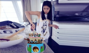 Khéo tay như Hà Tăng, cứ tới sinh nhật con là tự tay làm bánh đẹp như tiệm