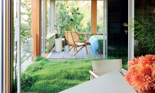 Ngôi nhà trên ngọn đồi với thiết kế nội thất cùng cảnh quan đẹp như mơ