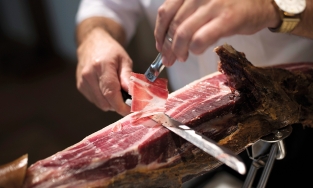 Parma Ham - Món giăm bông thịt sống trứ danh nước Ý