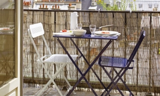 Mùa hè trong thành phố: 5 ý tưởng trang trí ban công đơn giản mà xinh đẹp