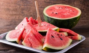 Cách bảo quản dưa hấu để lâu ngày vẫn tươi rói, ngọt lịm