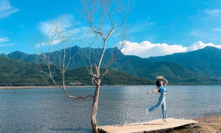 Đầm Lập An, điểm du lịch xa trung tâm nhưng vô cùng thơ mộng của xứ Huế