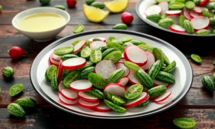 Cucamelon, loại 'dưa hấu tí hon làm salad rất ngon lại dễ trồng ở nhà