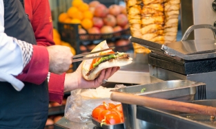 Doner Kebab và hành trình để lại dấu ấn của bánh mì Thổ Nhĩ Kỳ ở Việt Nam