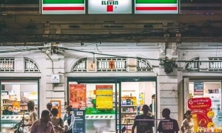 7-Eleven Thái Lan có đồ ăn thức uống gì ngon mà đi du lịch về ai cũng nhớ?