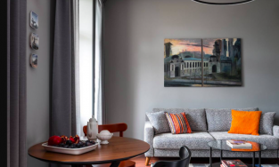 Căn hộ 50m² thu hút với cách sử dụng màu sắc và hoạ tiết cá tính