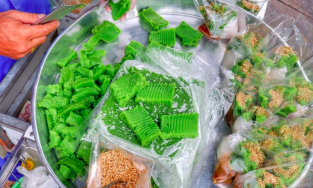 Điểm danh 11 loại bánh đúc của Việt Nam, có loại ăn kèm mắm nêm, thịt vịt