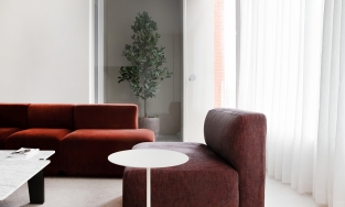 Red Box: Ngôi nhà 7 tầng mặt tiền nổi bật, nội thất tối giản tại Trung Quốc