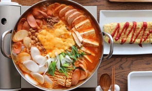 Cách nấu lẩu kim chi chua chua cay cay chuẩn vị Hàn, nghĩ đến là thèm