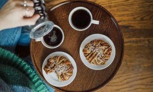 Cà phê trứng Thụy Điển, món cà phê trăm năm tuổi với cách pha chế lạ