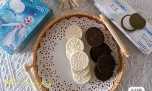 Oreo Trung Quốc tung phiên bản Frozen, fan của Elsa và Anna còn đợi gì mà không thử?