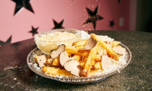 5 món đồ ăn nhanh dành cho giới siêu giàu: Khoai tây chiên giá 4,5 triệu, sữa lắc giá 2,5 triệu