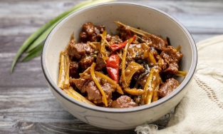 Cách làm bắp bò kho gừng sả vừa thơm ngon vừa đưa cơm ngày gió về