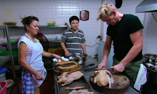 Gordon Ramsay xin công thức ướp ngan nhưng chủ Khoa Ngan từ chối, tại sao thế??