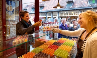 Cuberdon, món kẹo mang hình chiếc mũ nổi tiếng của nước Bỉ