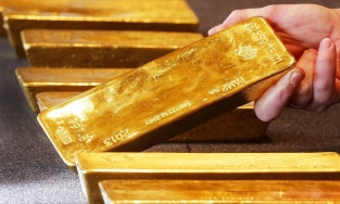 Giá vàng hôm nay 4.3: Vàng trong nước có dấu hiệu hạ nhiệt, trong khi vàng thế giới tăng trở lại