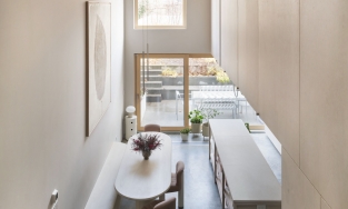 Thăm ngôi nhà phố thiết kế tối giản nhưng chất lừ với gam màu pastel