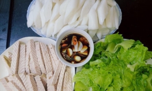 Bánh gật gù, món bánh chỉ toàn bột là bột vẫn được yêu thích ở Tiên Yên, Quảng Ninh