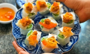 Bánh cuốn tôm chua: Khi ẩm thực cung đình Huế kết duyên với ẩm thực dân gian