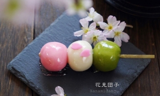 Hanami Dango, món bánh gắn liền với trải nghiệm ngắm hoa anh đào ở Nhật Bản