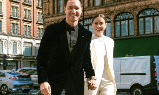 Hôm qua sao làm gì (2/4): Hồ Ngọc Hà và Kim Lý đẹp hết phần người khác bên trời Âu