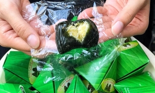 Bánh ít lá gai, đặc sản thường được du khách mua về làm quà khi du lịch Bình Định