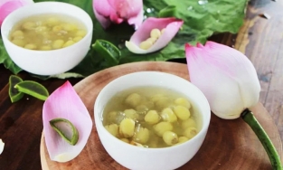 Cách nấu chè hạt sen bột sắn, ngon và giải nhiệt ngày nắng nóng cưc hiệu quả