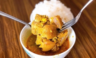 Xôi thịt hon, món xôi “tưởng không ngon mà ngon không tưởng” của xứ Huế