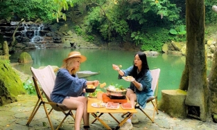 10+ điểm cắm trại gần Hà Nội để du lịch 30/4 và 1/5, nhóm bạn trẻ hay gia đình có con nhỏ đều hợp