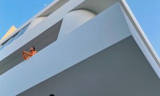 Choáng với biệt thự của Thanh Hằng: Bề ngoài bề thế như 'pháo đài', trong lại tối giản không ngờ