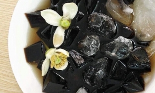 4 món đặc sản 'đen sì' nhưng sức hấp dẫn không thể chối từ