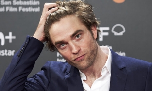 'Ma cà rồng' Robert Pattinson dương tính với Covid-19