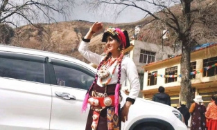 Nữ streamer nổi tiếng MXH bị chồng cũ thiêu sống khi đang livestream