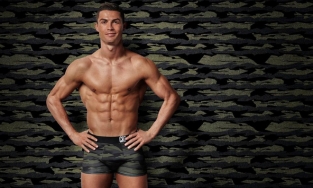 Giải mã bí kíp C.Ronaldo bật cao 2,25m ở tuổi 35