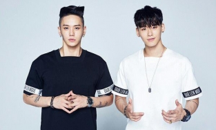 “Truy lùng” danh tính hai nam vũ công xuất hiện trong MV của BlackPink