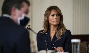 Melania Trump khẳng định sẽ vượt qua Covid-19 cùng chồng