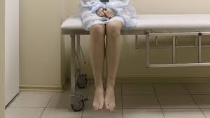 Nhiều phụ nữ hoảng loạn vì cơ thể có tinh hoàn 