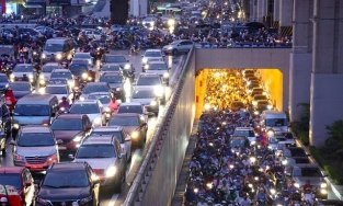 Hà Nội điều chỉnh khung giờ cao điểm chiều lên sớm nửa tiếng