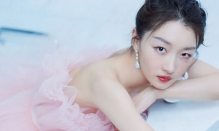 Châu Đông Vũ đoạt Ảnh hậu châu Á