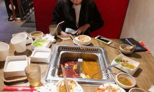 Cợt nhả khách, nhà hàng phạt khách 200k vì thừa 3 lạng rau xin sự bao dung